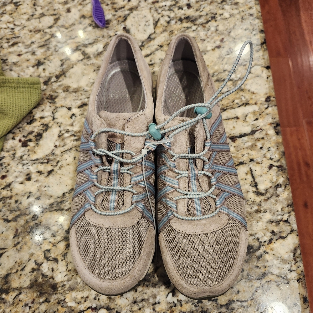 Dansko Tan and Blue Athletic Sneakers with Breathable Mesh Women's 41 ~~ Size 11